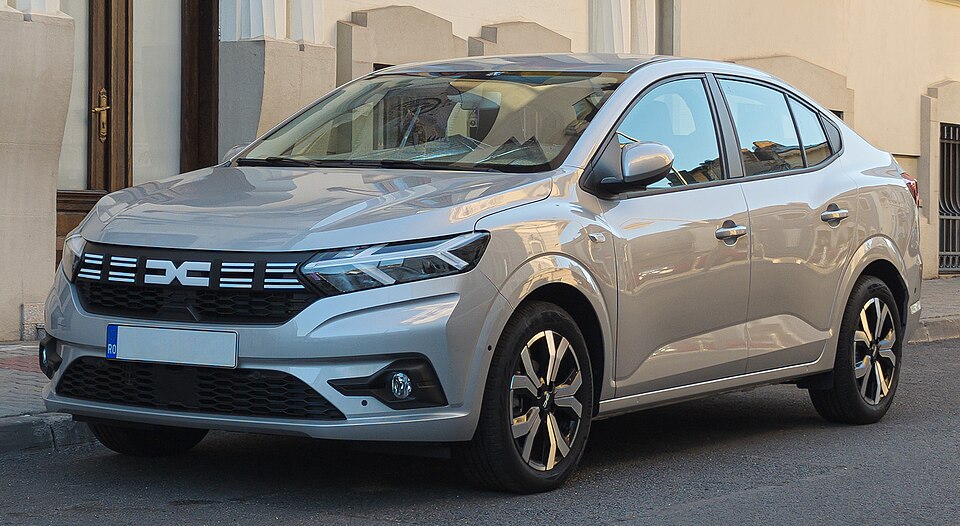 Dacia Logan — Économique à louer à Témara