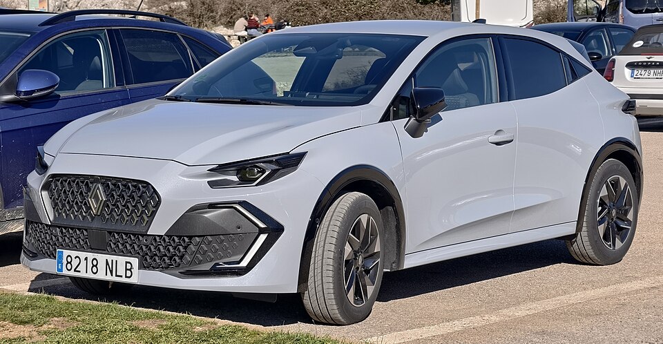 Renault Clio 5 — Compacte à louer à Témara